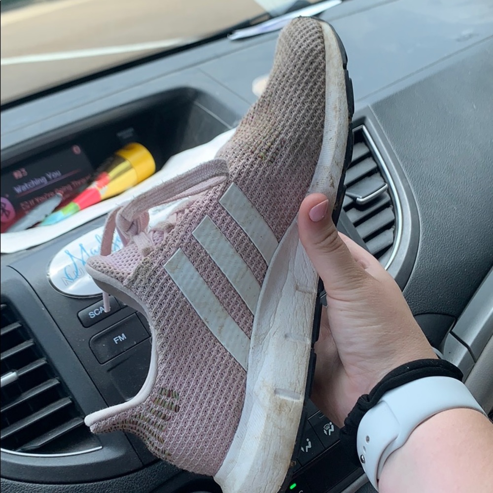 Adidas tennis shoes